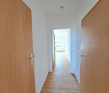 Bezugsfertige 2-Raum-Wohnung mit Balkon und barrierefreier Dusche - Photo 6