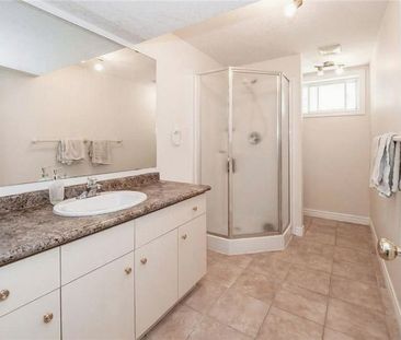 For Lease - 7 Clairfields Drive, Guelph, Ontario - Photo 2