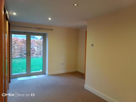 2 bedroom barn conversion to rent - Photo 2
