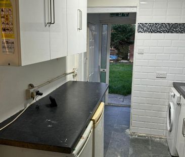 5 bedroom terraced house to rent - Photo 1