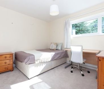 Beechey Avenue, Marston - Photo 5