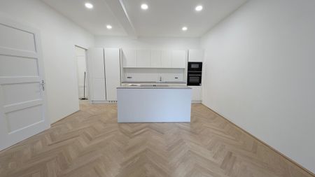 ERSTBEZUG: Unbefristete 3-Zimmer Altbau-Wohnung mit ostseitigem Balkon in 1080 Wien zu mieten - Photo 2