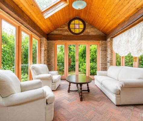 Room 1, Rawcliffe Grange Farm,1 Northolme Drive - Photo 1