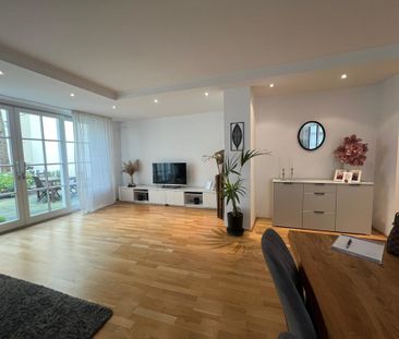 Erdgeschoss-Wohnung mit Garten und Einbauküche, Nähe Rhein - Photo 1