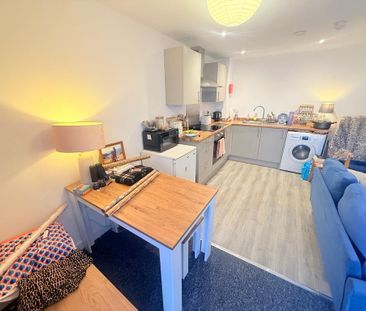 2 bedroom apartment to rent - Photo 4