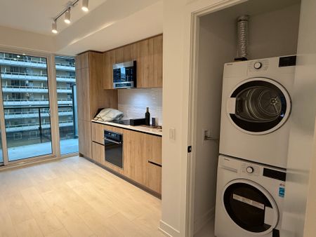 For Lease - 127 Broadway Avenue Unit# 402, Toronto, Ontario - Photo 3