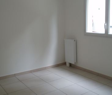 Location Appartement 3 pièces 62m² NICE 06200 - Photo 2