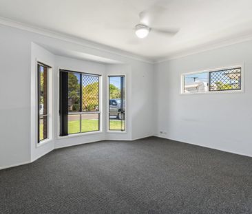 Spacious Family Home in Quiet Street - Photo 4