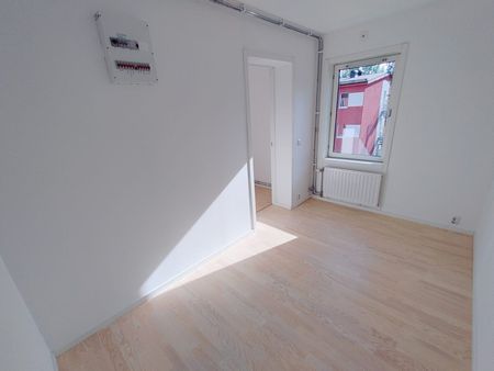 Bjursätragatan, Bandhagen - Photo 2