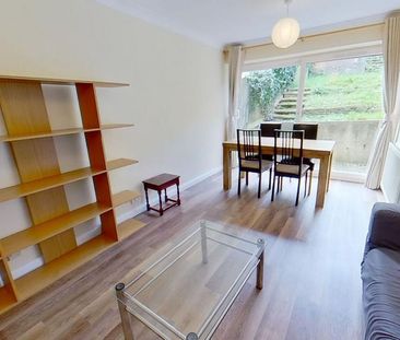 4 bedroom semi-detached house to rent - Photo 3