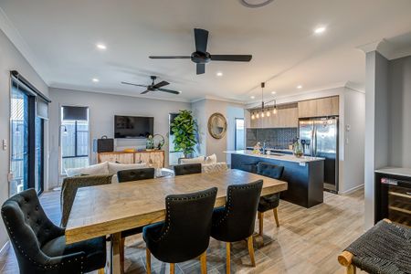 Stunning Family Home close to Schools and Amenities - Photo 4
