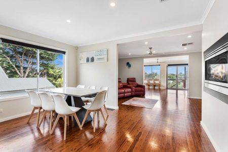 Spacious Family Home - Photo 5
