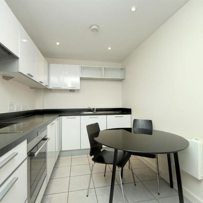 1 bedroom flat to rent - Photo 1
