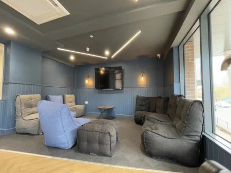 Bronze Studio - Photo 3