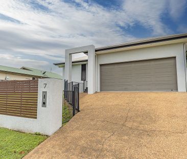 7 Helvellyn Street, Bushland Beach - Photo 5