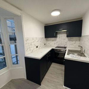 Studio Flat, Trafalgar St, BN1 - Photo 2