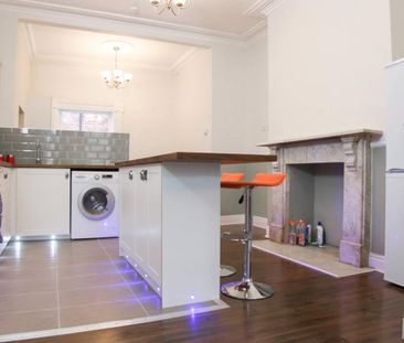 4 bedroom apartment to rent - Photo 4