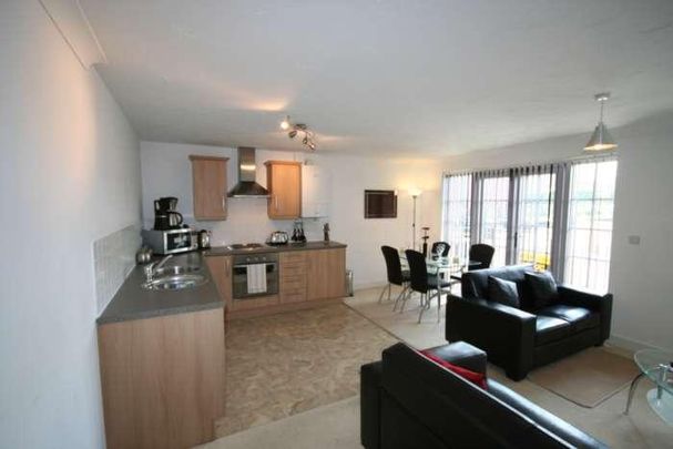 Elphins Drive, Wilderspool, WA4 - Photo 1