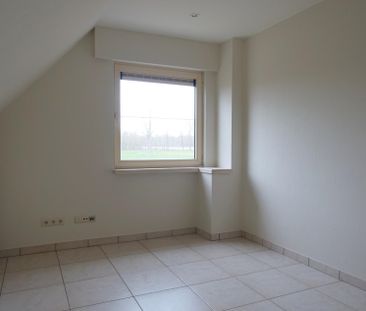 Zeer ruime villa gelegen te Bekegem + Loods (650 euro/maand) - Foto 1