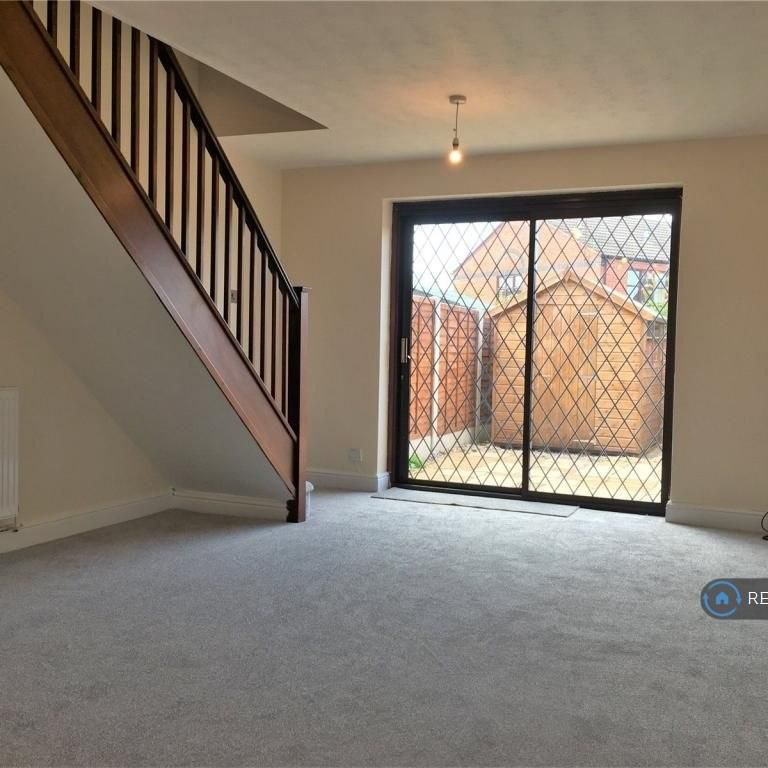 2 bedroom terraced house to rent - Photo 1