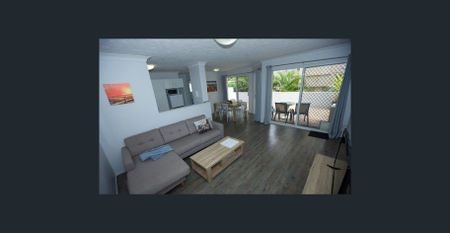 In the heart of Broadbeach - 2 bedroom 2 bathroom - Photo 2