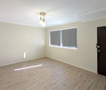 Spacious 3 Bedroom Townhouse - Photo 6