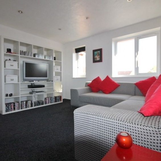 Redford Close, Feltham, Middlesex,TW13 - Photo 1