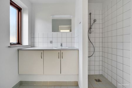 Attraktiv studiebolig i Odense SØ med terrasse - Photo 4