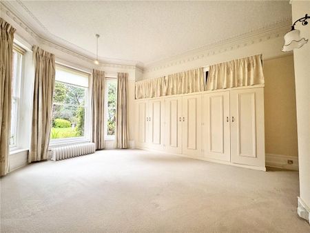 4 bedroom apartment to rent - Photo 3