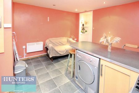 2 bedroom House To Let - Photo 3