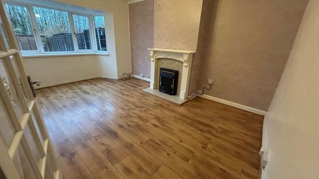 3 bedroom semi-detached house to rent - Photo 1