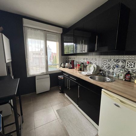 Location Appartement 2 pièces 55m² MAUBEUGE 59600 - Photo 3