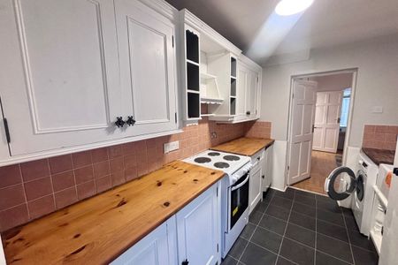 De La Pole Avenue - Photo 5