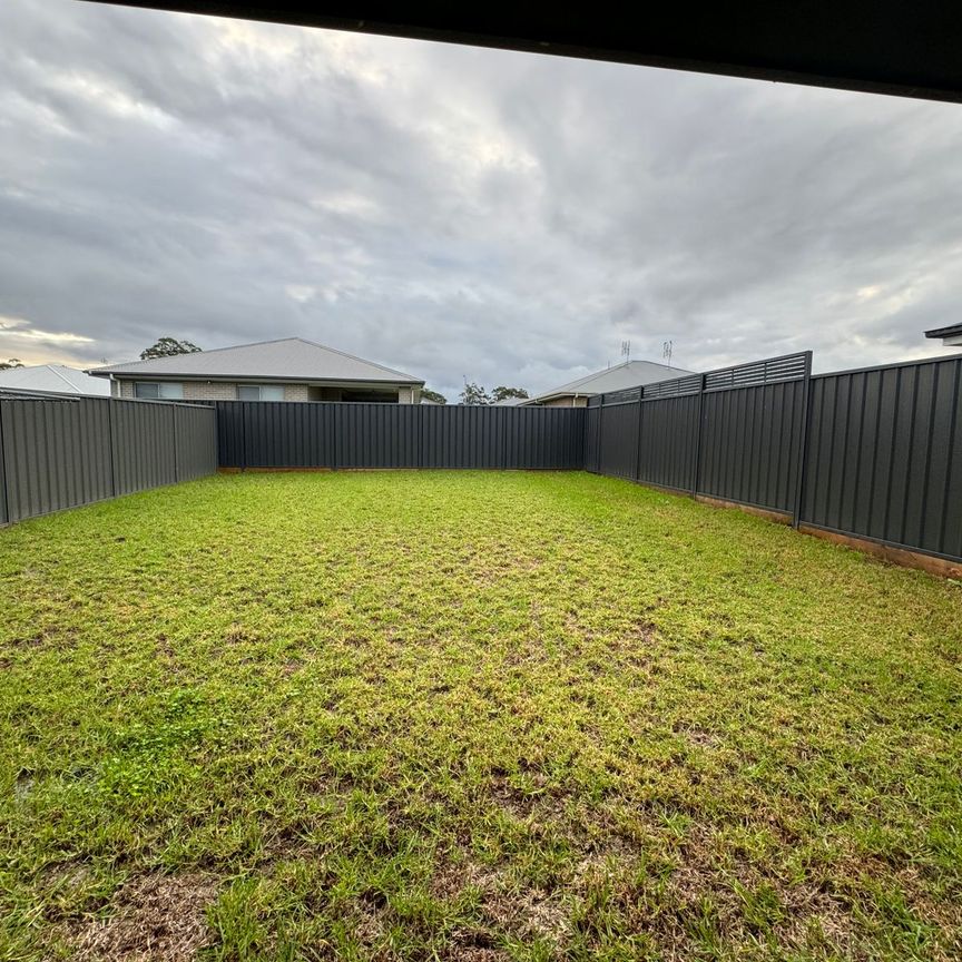 2/7 Quintero Close, 2321, Heddon Greta Nsw - Photo 1