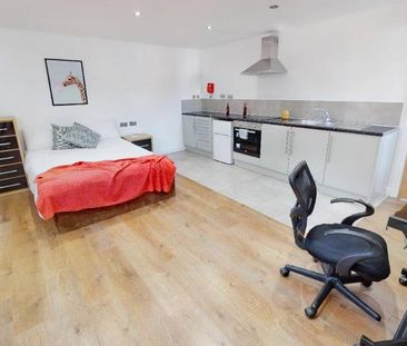 Studio to rent - Photo 6