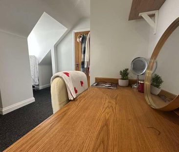 Bed En Suite Student Flat, LN1 - Photo 4