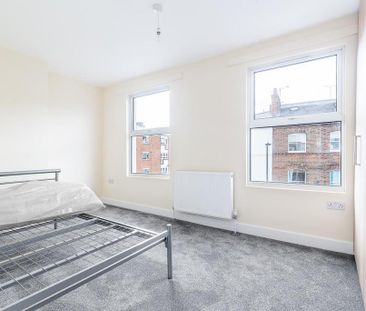 4 bedroom maisonette to rent - Photo 2