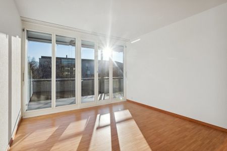 A louer sans caution - Logement lumineux avec grand balcon - Photo 2