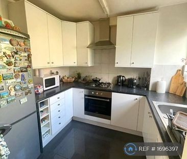 4 bedroom terraced house to rent - Photo 3