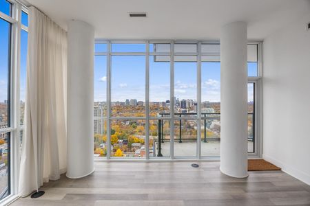 For Lease - 32 Davenport Road Unit# 2702, Toronto, Ontario - Photo 3