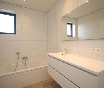 Lichtrijk, ruim, 2 slaapkamer nieuwbouwappartement te Hansbeke - Foto 5