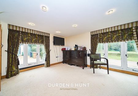 Cold Christmas Lane, Thundridge, Ware - Photo 4