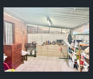 LOCATION LOCATION - Photo 6