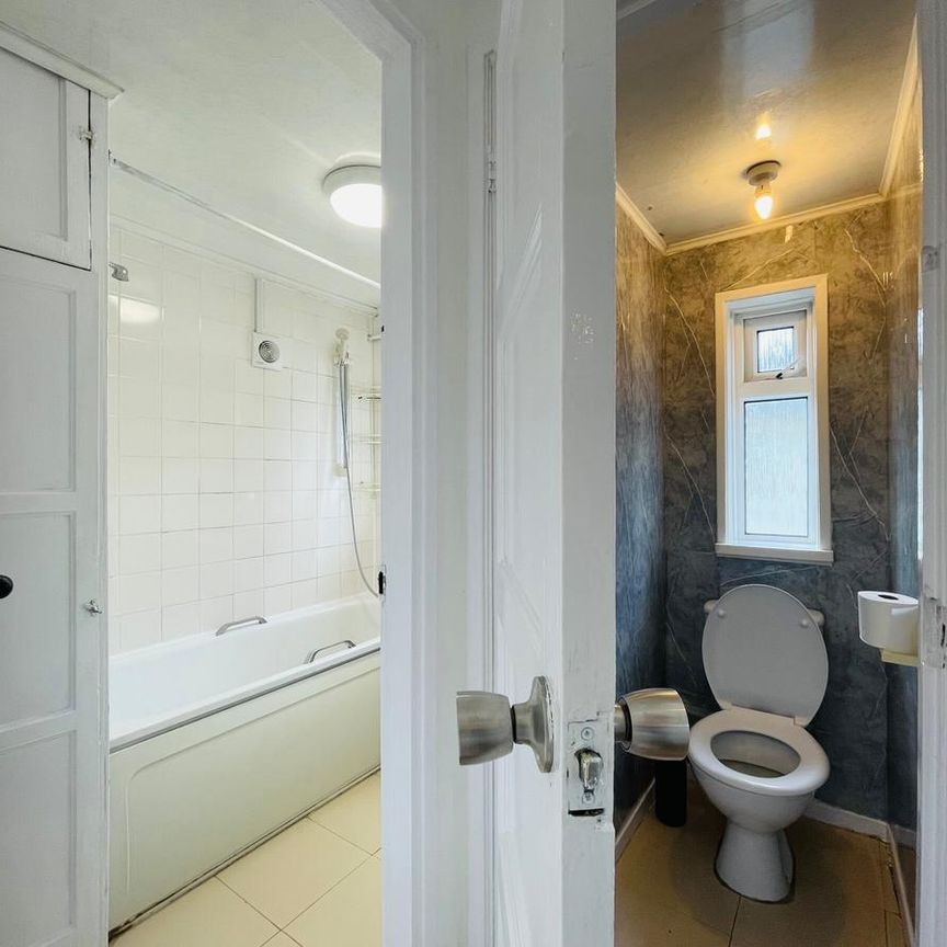 Landseer Avenue, Bishopston - Photo 1