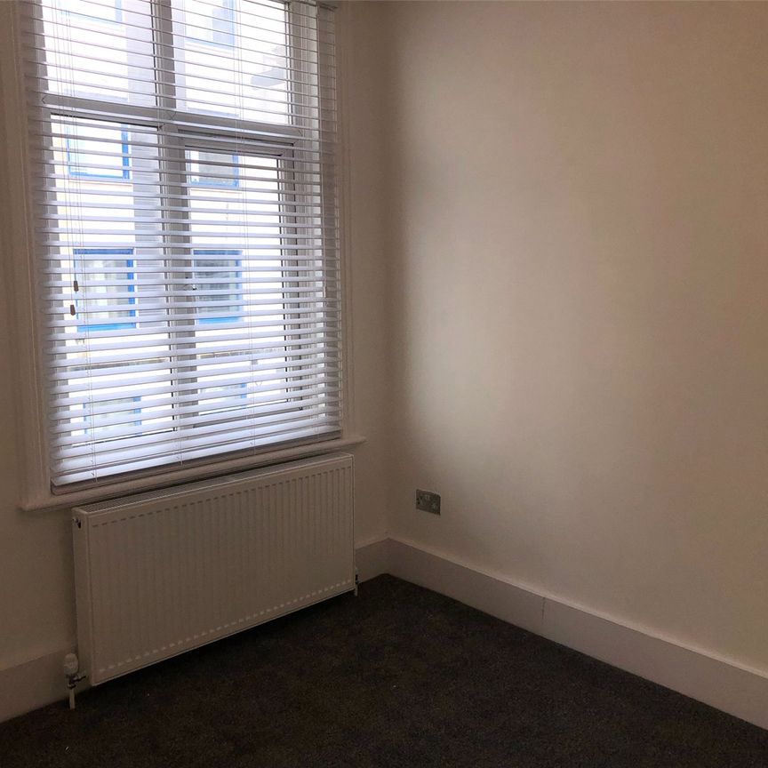 2 bedroom apartment to rent Clarendon Road, Southsea, PO4 - Photo 1