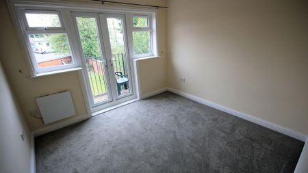1 bedroom flat to rent - Photo 2