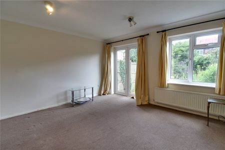Albert Road, Bagshot, Surrey, GU19 - Photo 5
