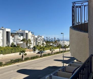 Alquiler de piso en Calle Escorpiones, 217 - Photo 1