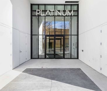 For Lease - 15 Queen Street Unit# 1813, Hamilton, Ontario - Photo 3