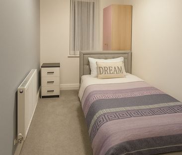 Room in a Shared House, Stockfield Road, B25 - Photo 1